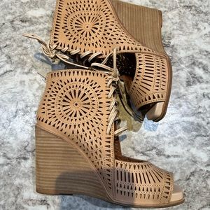 Jeffrey Campbell Rodillo Wedge